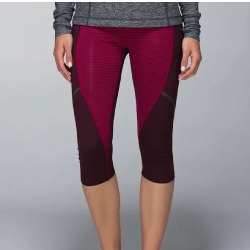 Lululemon maroon capri leggings